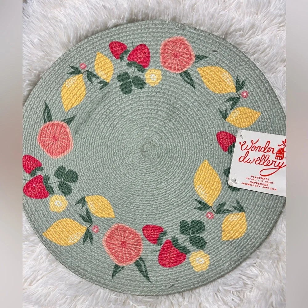 4 pc Braided Placemat Set Rnd‎ STRAWBERRY Lemon and grapefruit Green White New